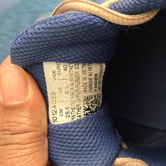 ASICS GT 1000 - Picture 1 of 5